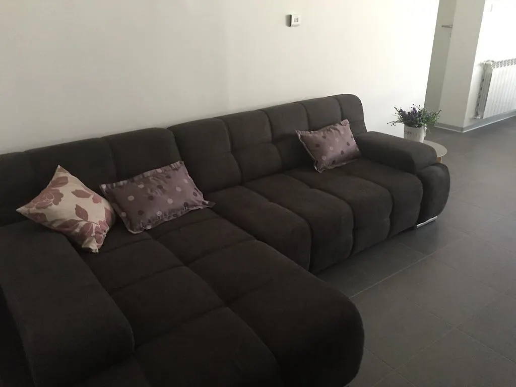 Arenacentar Apartments Pola