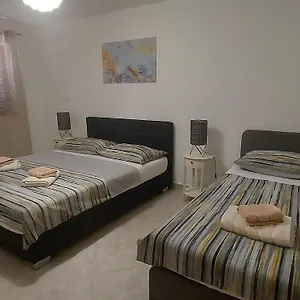 Spomax Appartamento Pag Town