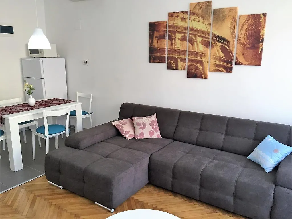 Arenacentar Apartments Пула