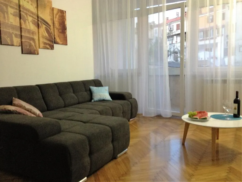 Arenacentar Apartments Пула Хорватия
