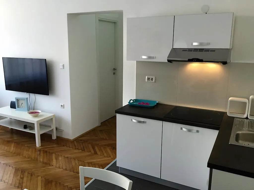 Arenacentar Apartments Pula